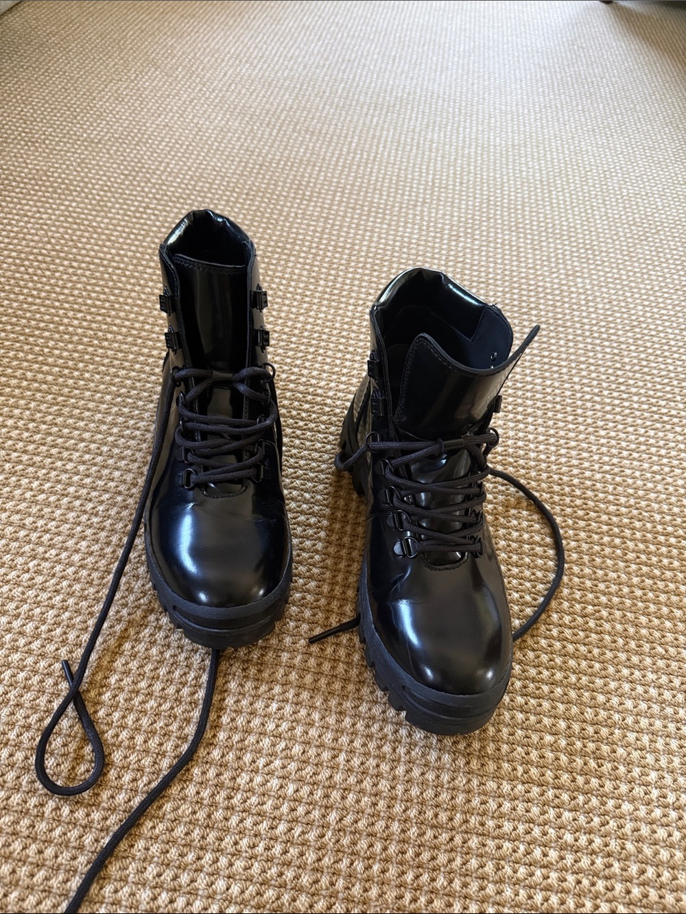 Mens  Black Combat Lace-Up Boots - Sleek Urban Style